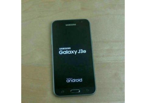 Продам телефон Samsung J3